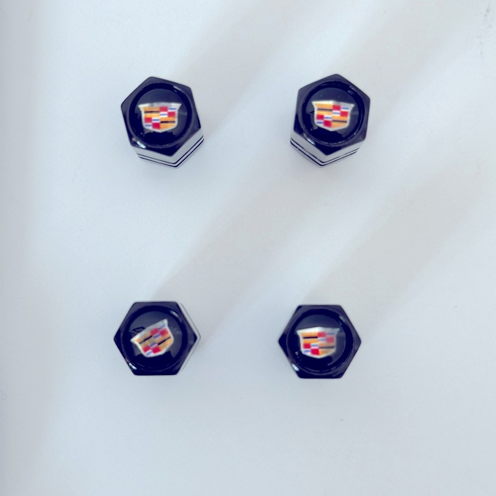 NWT Cadillac Keychain & Tire Cap 6 pc Bundle - Picture 2 of 5